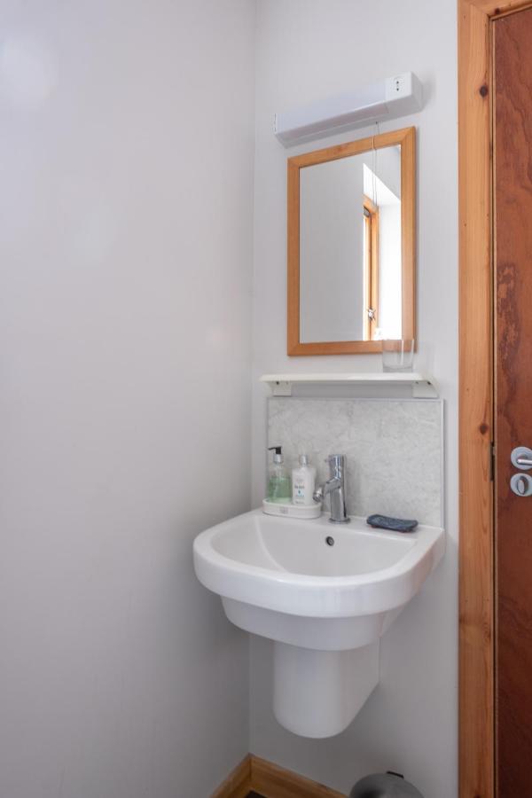 Contemporary One Bedroom Apartment Close To All Amenities In Conservation Area Tain Exteriör bild